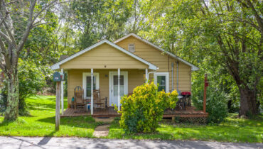 387 Sunset Circle, Canton NC